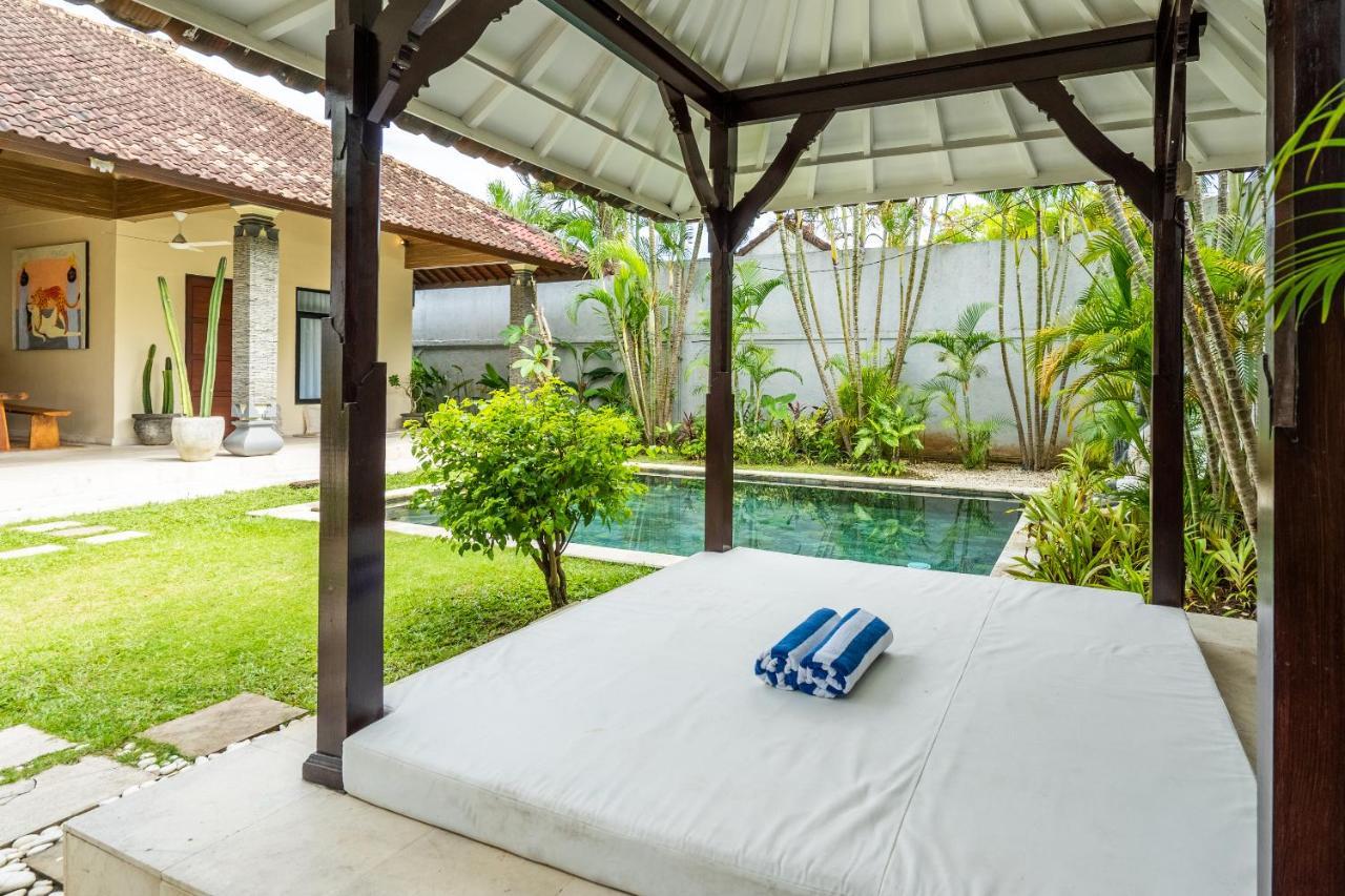 Villa Damai Oasis In The Heart Of Seminyak Ngoại thất bức ảnh